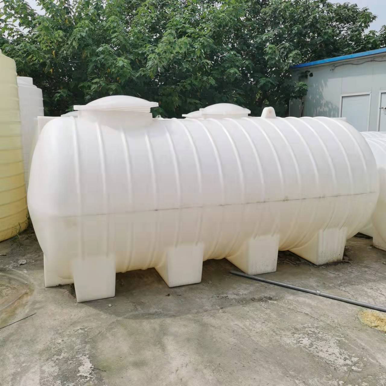 卧式10吨pe水塔 10立方车载酸碱卧式储罐 pe卧式水箱  卧式水塔  塑料储罐  塑料桶