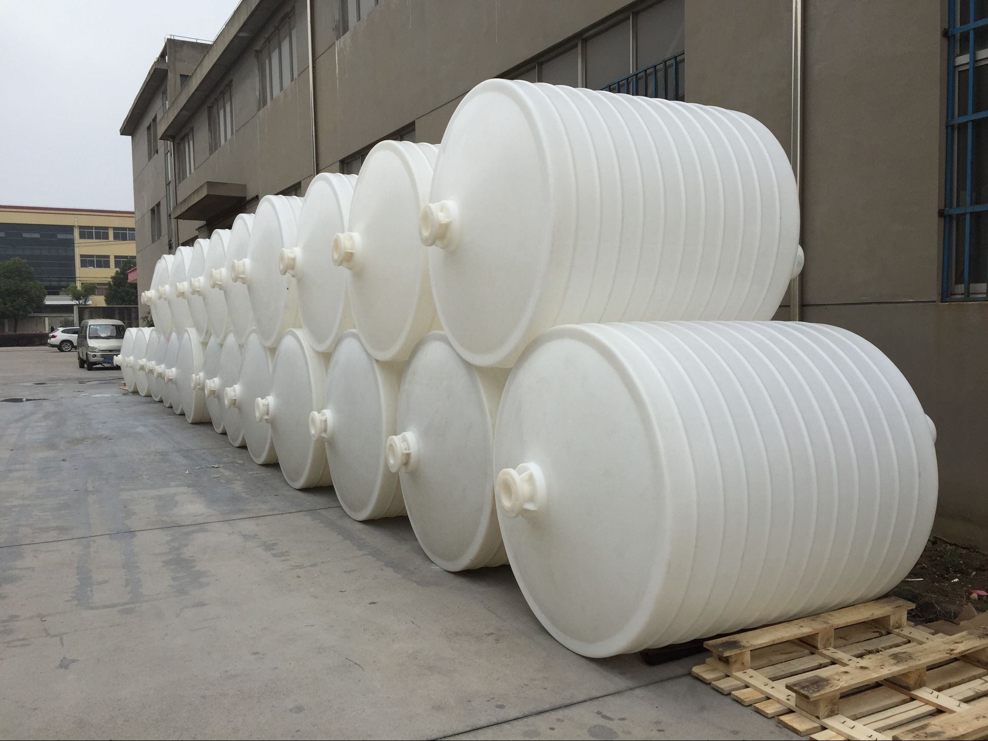 3吨PE塑料材质耐酸碱化工专用锥形水塔  塑料桶  塑料储罐  LLDPE