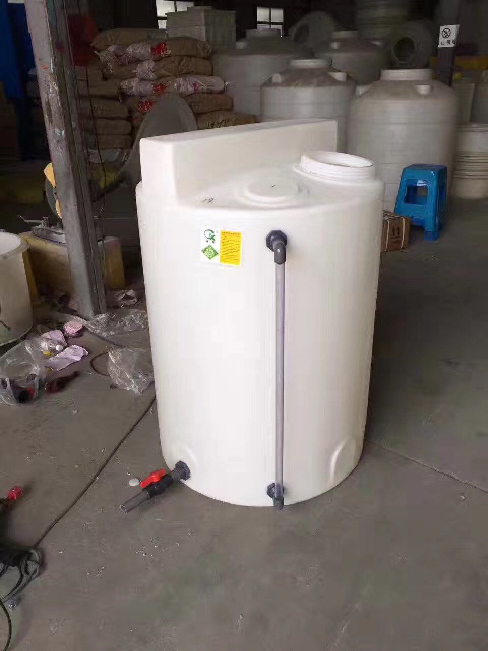 制造厂家直销塑料加药箱 塑料加药箱，水处理加药箱  塑料桶  塑料储罐