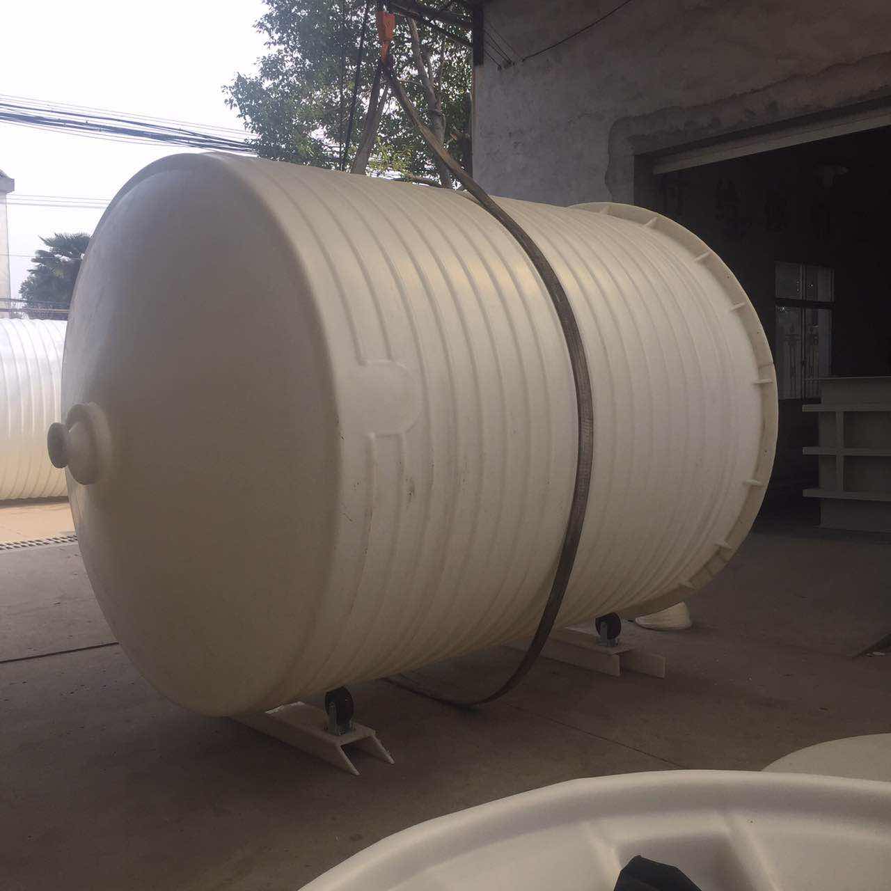 2吨减水剂储罐2立方锥底减水剂复配罐滚塑一次成型 火爆  塑料桶  塑料储罐  锥形水塔