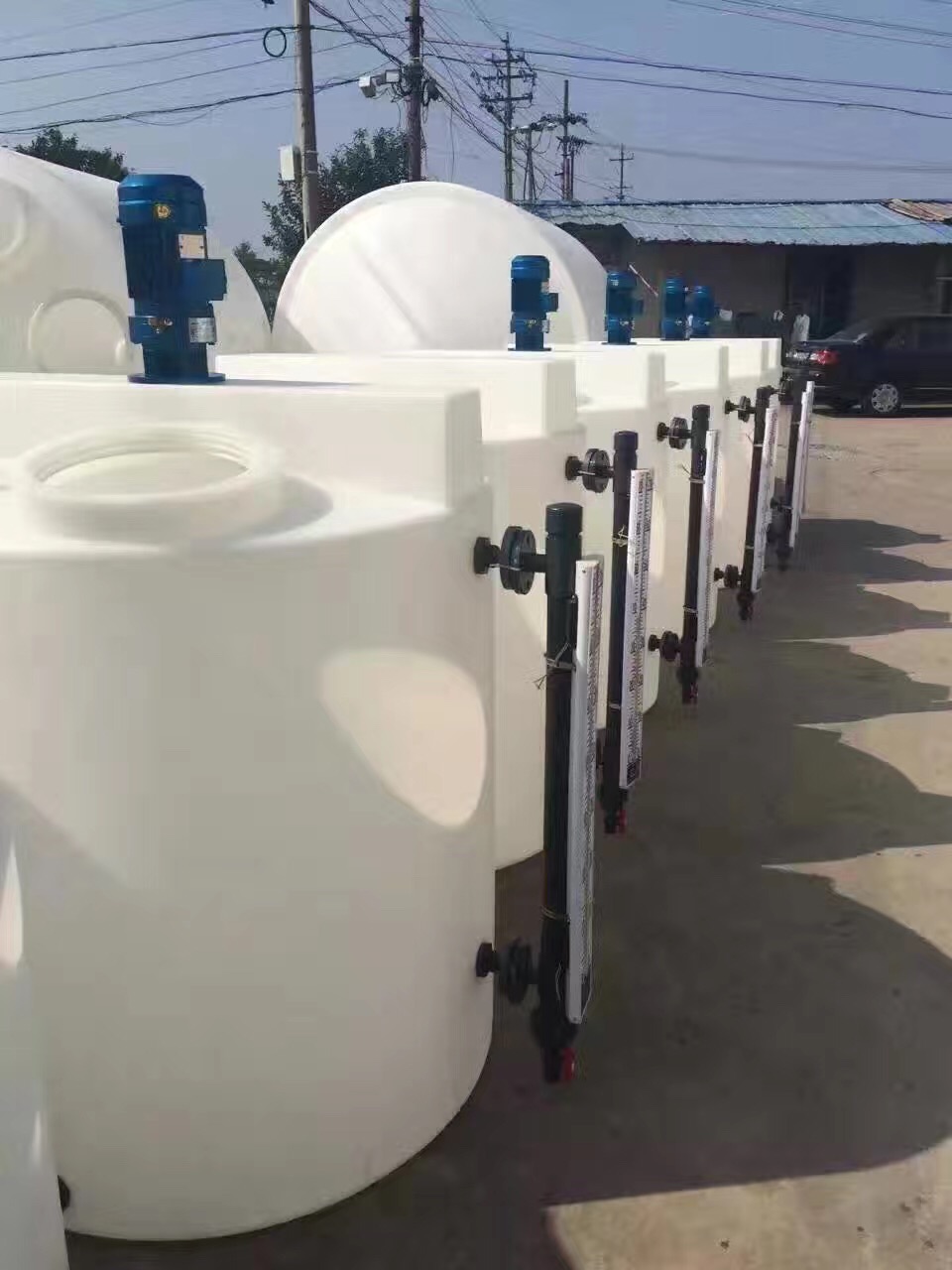 2000升加药桶 PE加药箱 塑料加厚计量箱耐酸碱搅拌桶  塑料桶  塑料储罐
