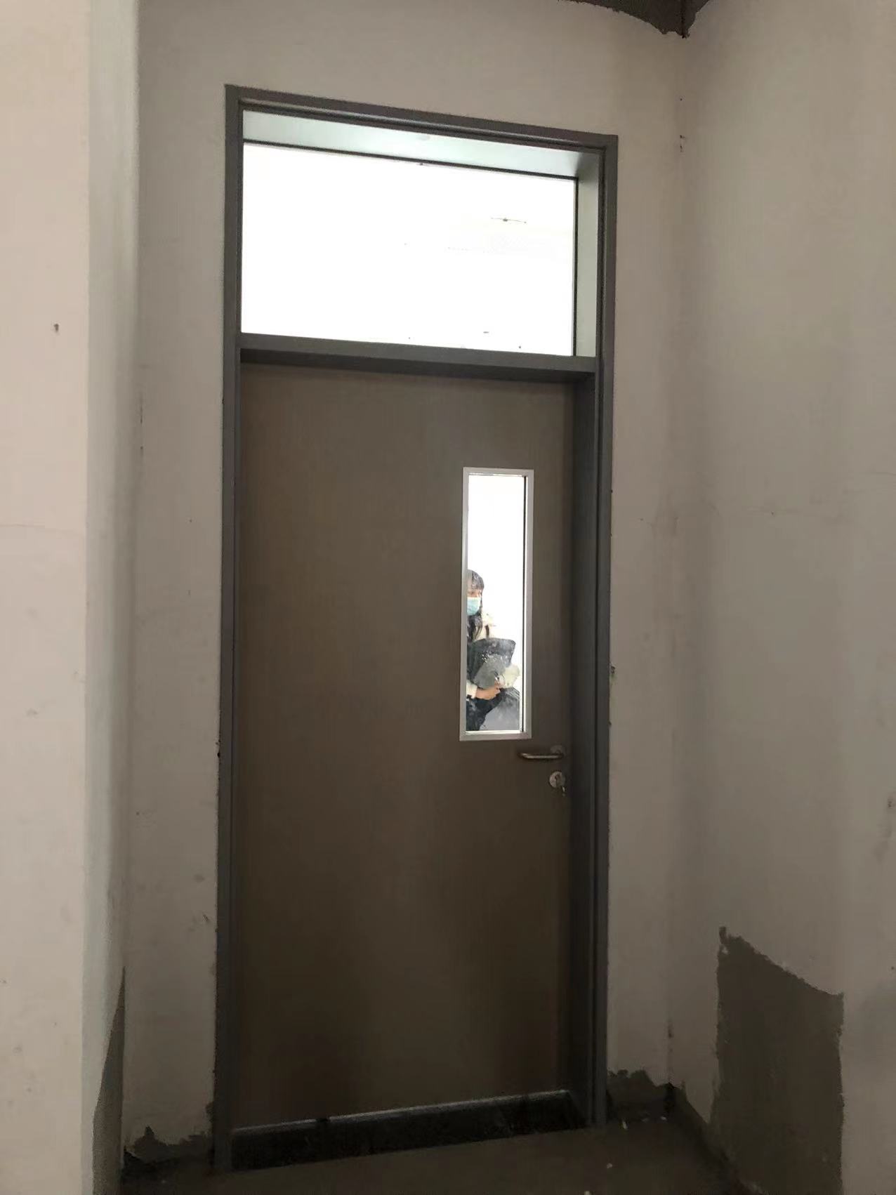 学校教室木纹转印钢质门快速工厂定制&nbsp;&nbsp;学校木纹钢质门&nbsp;&nbsp;教室木纹钢质门&nbsp;&nbsp;办公室木纹钢质门
