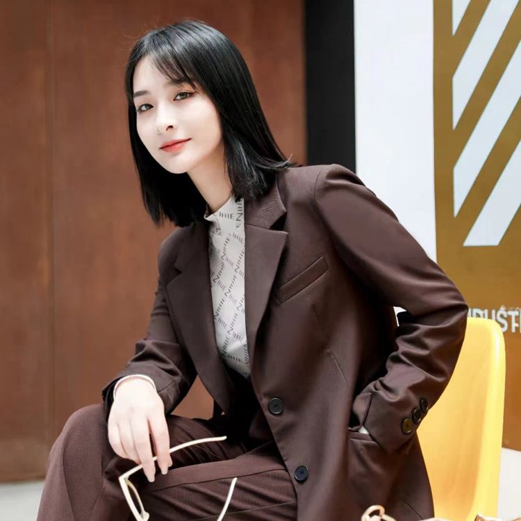 真情告白春装品牌女装折扣店 依萱女装套装一手货源