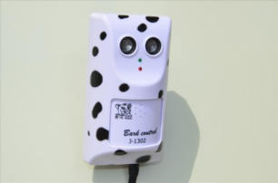 厂家直销捷顺成声控止吠器J-1302  驱狗  训狗  户外神器