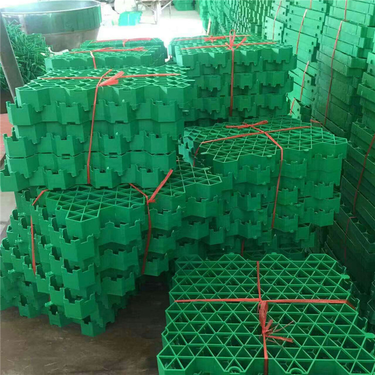 云浮隐形消防通道专用PE植草格绿色平口现货供应  云浮种草板  草坪保护垫价格  植草格现货价格