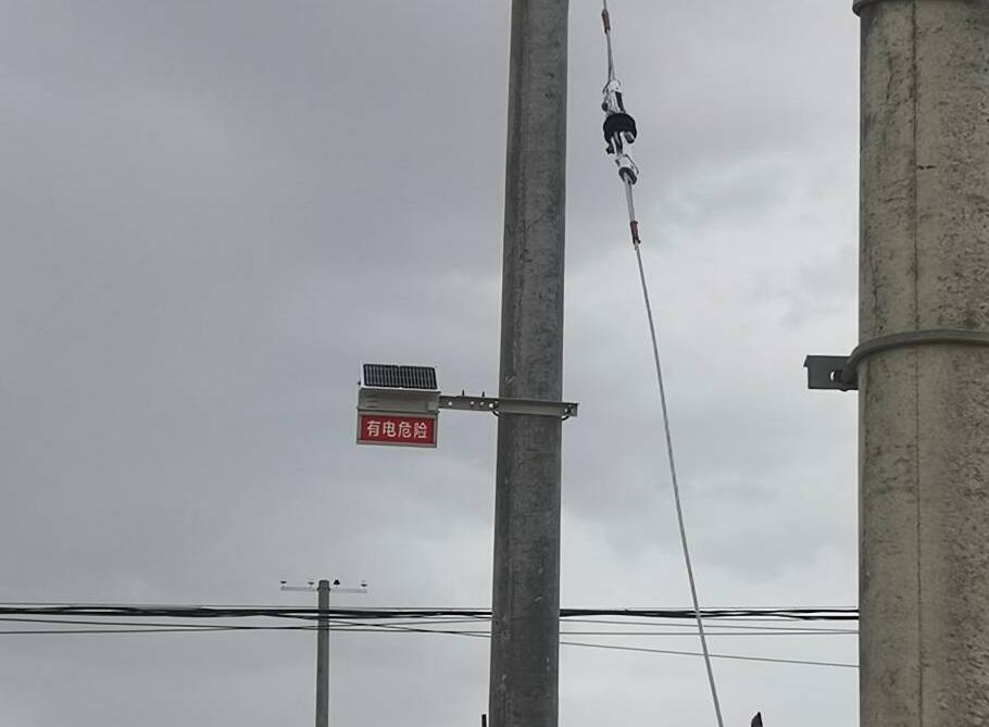 高压警示防外力破坏智能警示标识|智能语音提示  防外力破坏装置  搞他警示装置  智能警示装置