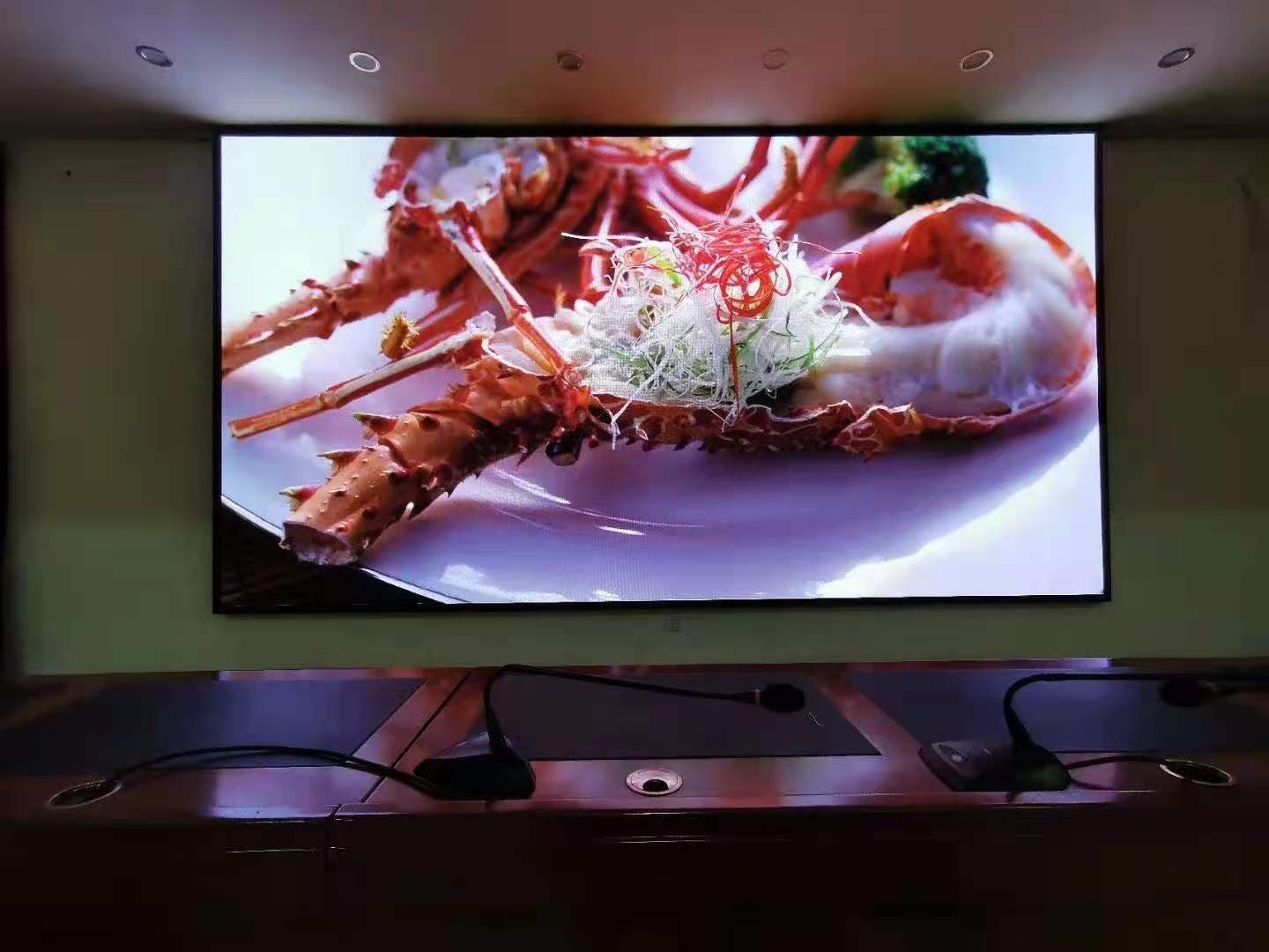 5平方室内P2全彩高清LED屏用于室内展示的效果和价格  P2彩色电子屏  P2LED高清屏  P2LED无缝拼接屏