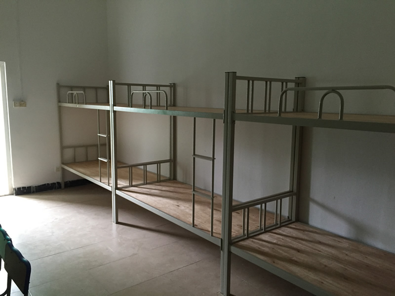 福建铁架床上下铺铁床双层床宿舍高低床带鞋柜铁  公寓床  双层铁架床