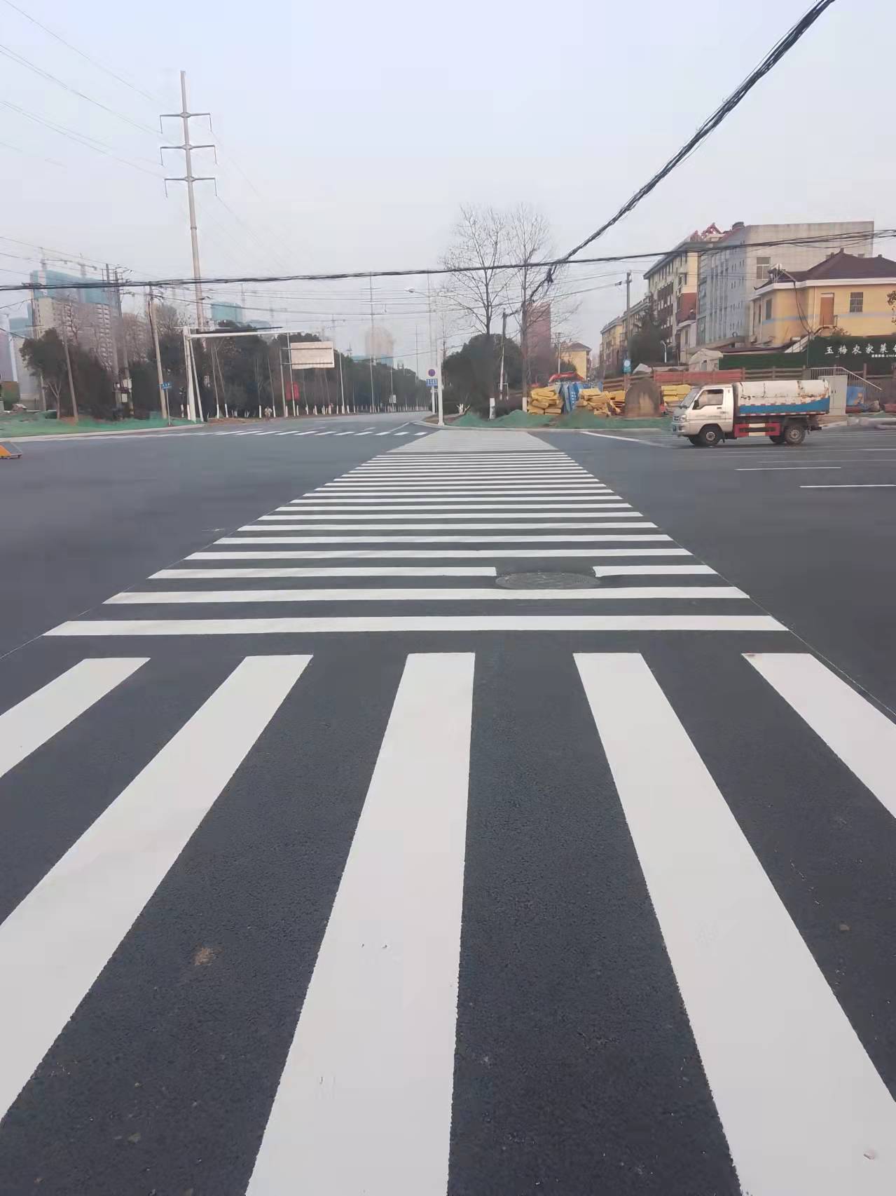 南京热熔型道路标线划线施工中注意事项  道路划线  南京道路划线  南京停车场划线