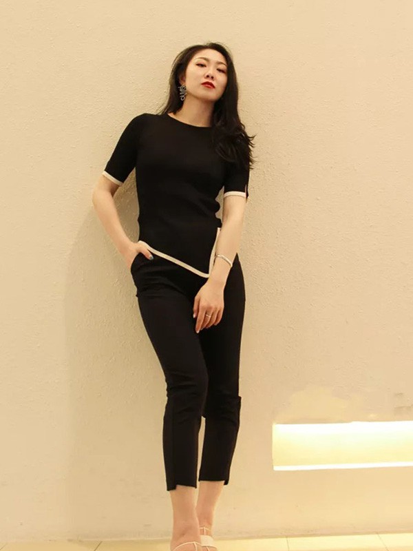 时尚女装木子唧春品牌折扣女装尾货货源批发市场  女装折扣  女装尾货批发  女装库存尾货批发