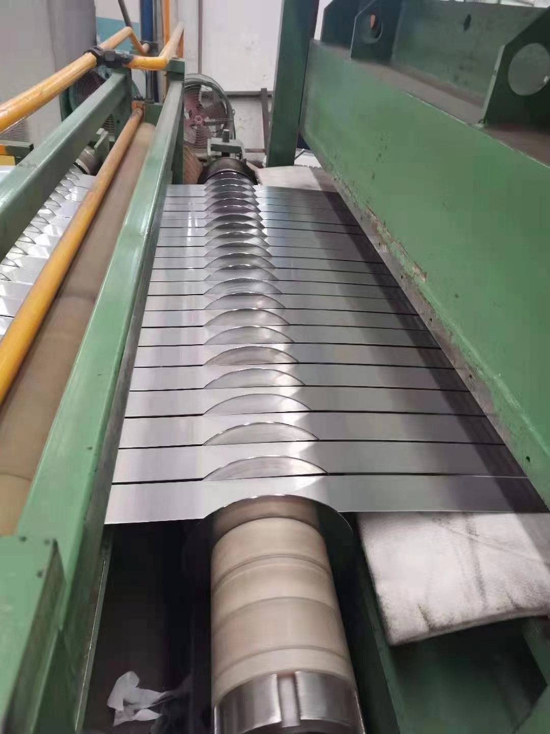 304不锈钢钢带12x0.08mm价格  超薄不锈钢钢带  不锈钢皮  不锈钢弹簧钢带