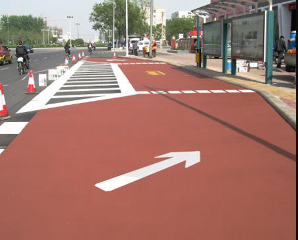 南京道路划线常温型道路交通标线施工中注意事项  南京停车场划线