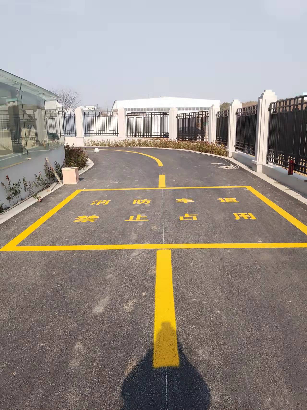 南京道路划线3种功能交通标线-南京达尊交通工程公司  南京停车场划线