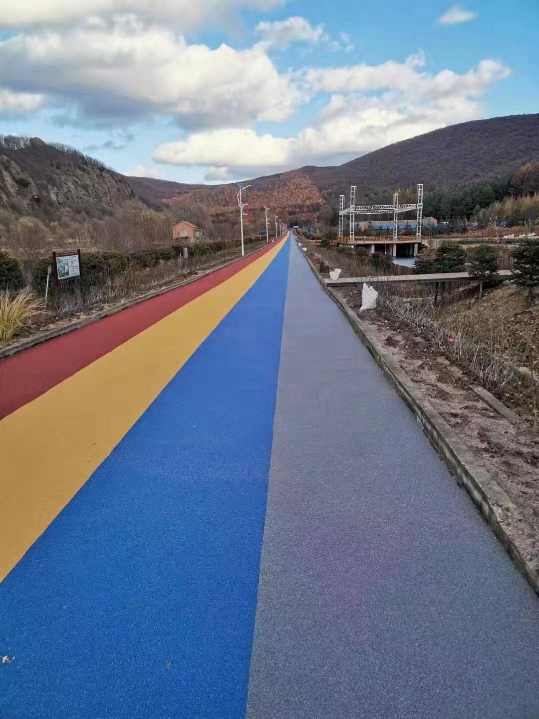 南京道路划线-彩色路面施工  南京彩色路面  南京厂区划线