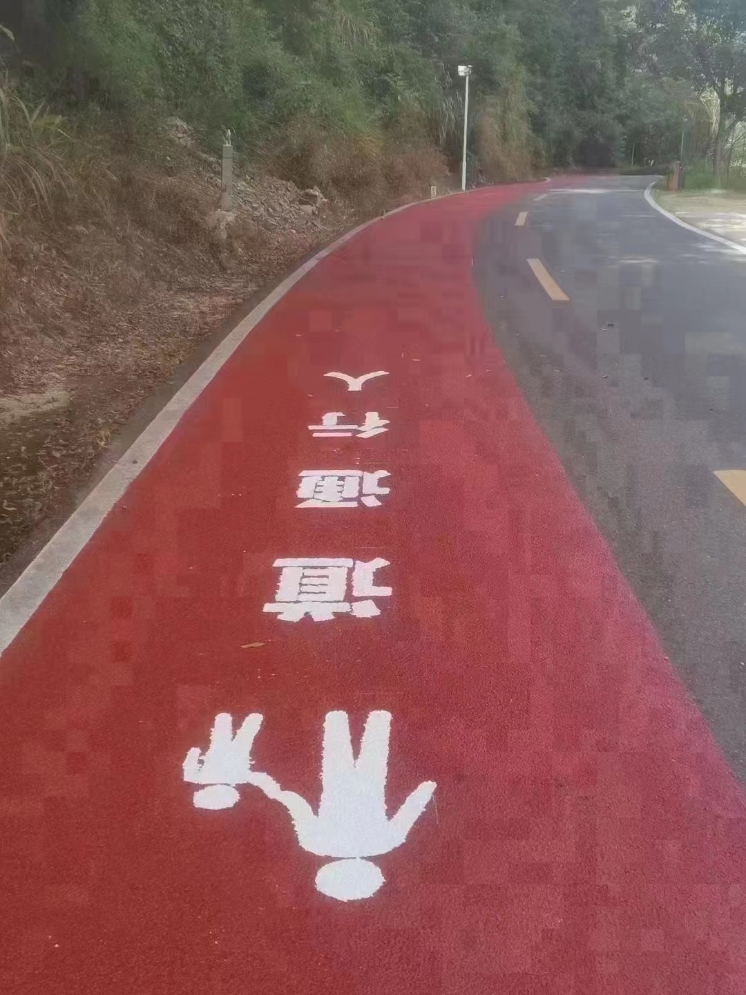 南京道路划线安全设施行业的出路在那里  南京厂区划线