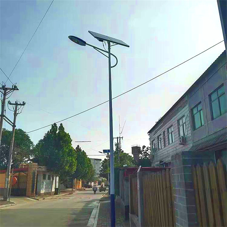 6米海螺臂太阳能路灯