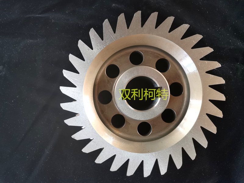 加工生产钢丝绳芯传送带输送带切割锯齿形圆盘刀片  传送带切割刀  输送带锯齿形圆盘刀