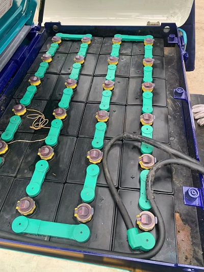 小时1吨电瓶叉车 配卡斯卡特冰箱夹 进口电瓶叉车  小松电瓶叉车  二手小松电瓶叉车
