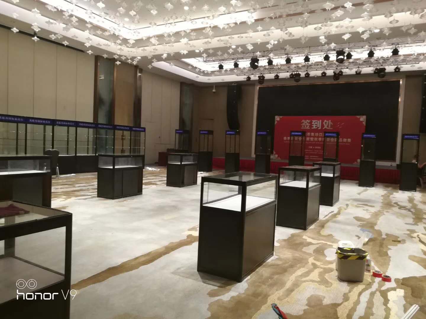 宝安区珠宝展示柜出租 高低展示柜出租工铝料展示柜  宝安区展示柜出租  会展中心展柜  玻璃展示柜出租