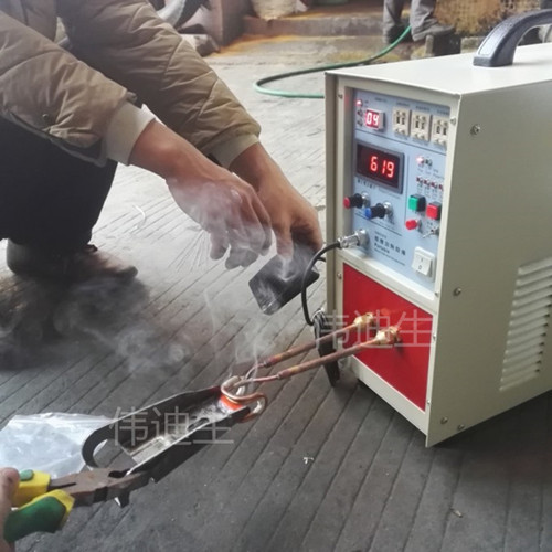 河南郑州家具办公桌脚垫热弯退火机高频退火机  家具热弯退火机  不锈钢热弯退火机  不锈钢家具退火机