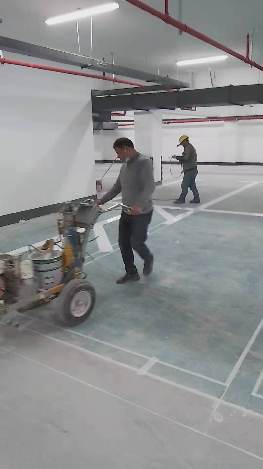 南京道路划线常温型道路交通标线施工中注意事项  南京停车场划线