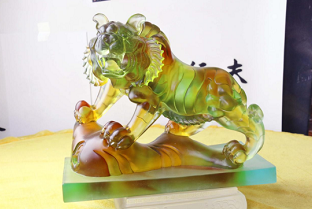琉璃老虎摆件，深圳琉璃厂，古法琉璃