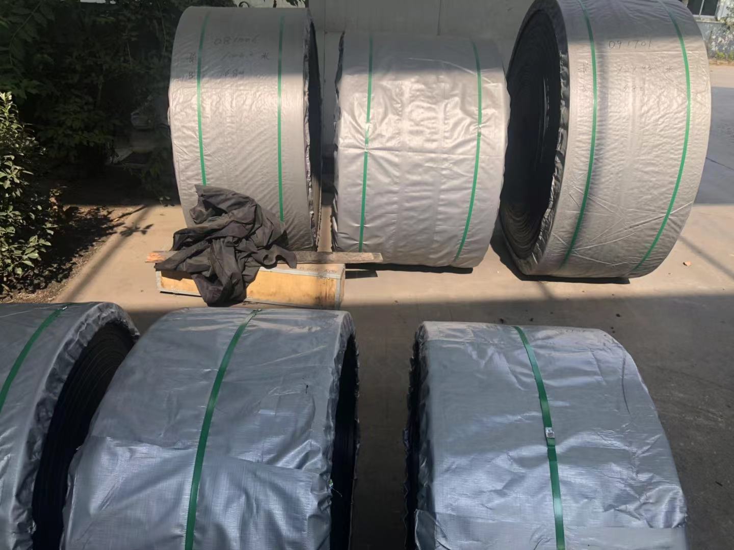 皮带式提升机输送带生产厂家  提升机皮带  提升机胶带