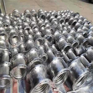 法兰式金属软管补偿器产品参数  金属软管尺寸，  编织金属软管材质  不锈钢金属软管厂家
