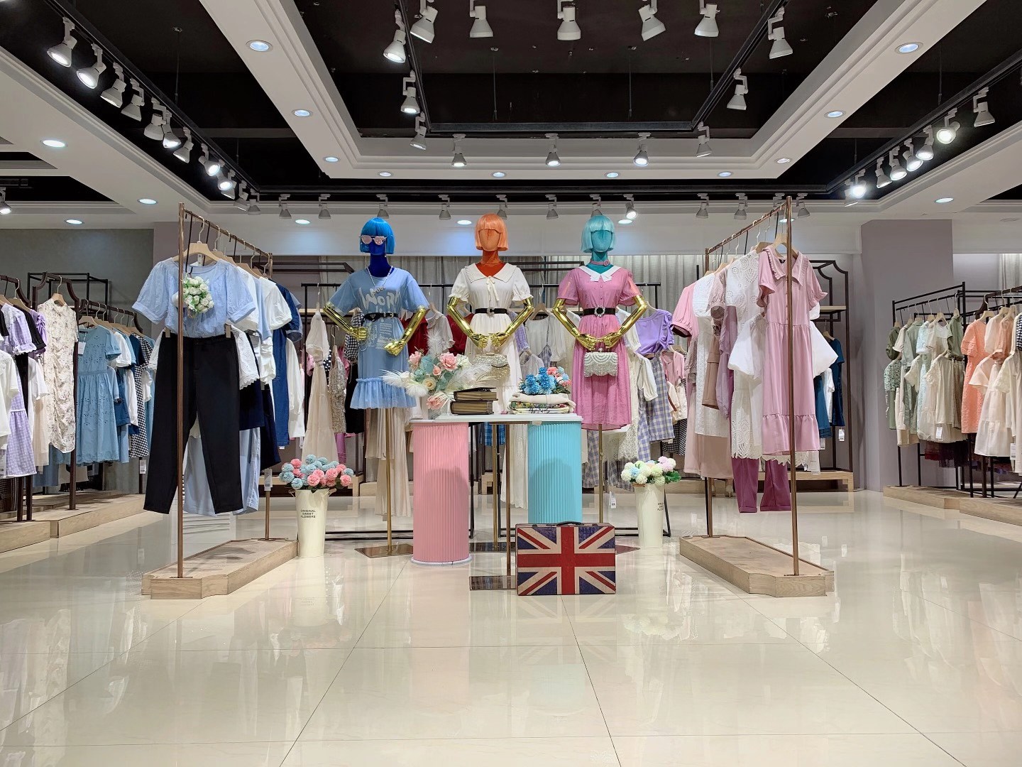 精品品牌丝柯2022夏女装折扣尾货电商进货渠道  女装尾货批发  女装库存尾货批发
