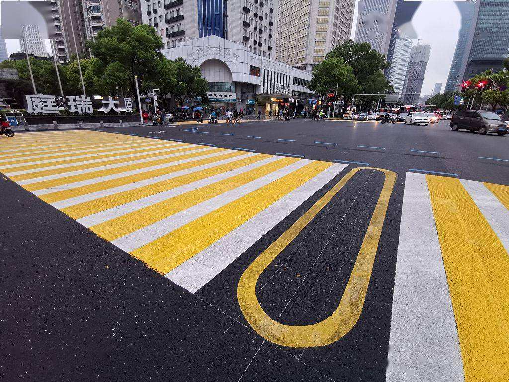 南京道路划线-斑马线（人行横道线）南京达尊交通工程  南京厂区划线