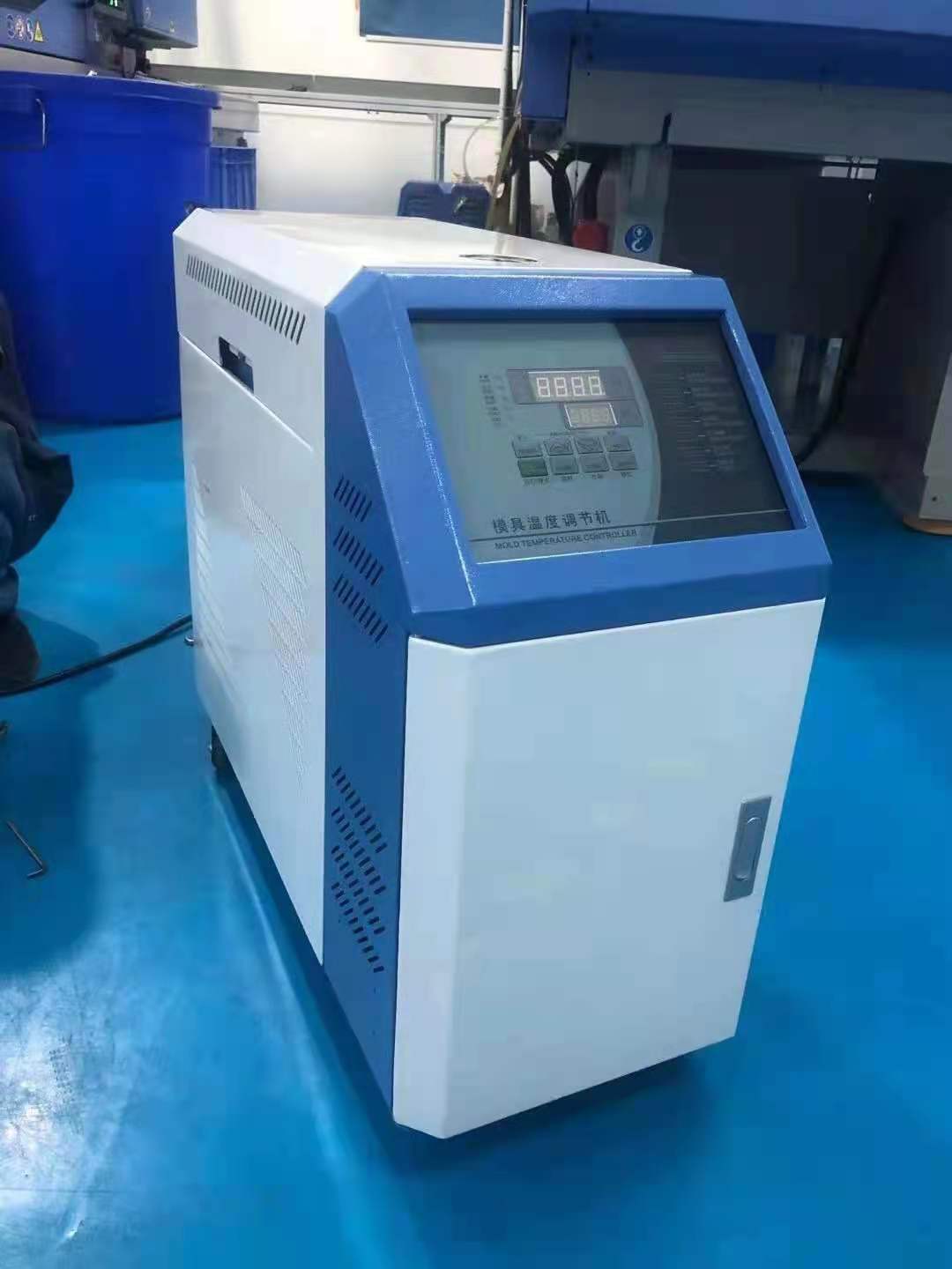 深圳高温模温机 180度高温恒温机  深圳模温机  12千瓦恒温机  油式模温机