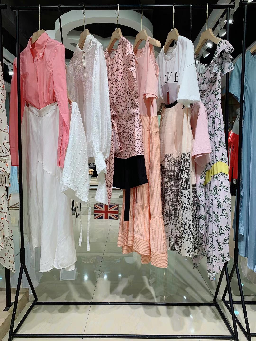 大牌女装品牌卓琪2022春女装折扣库存尾货批发货源  女装尾货批发  女装库存尾货批发