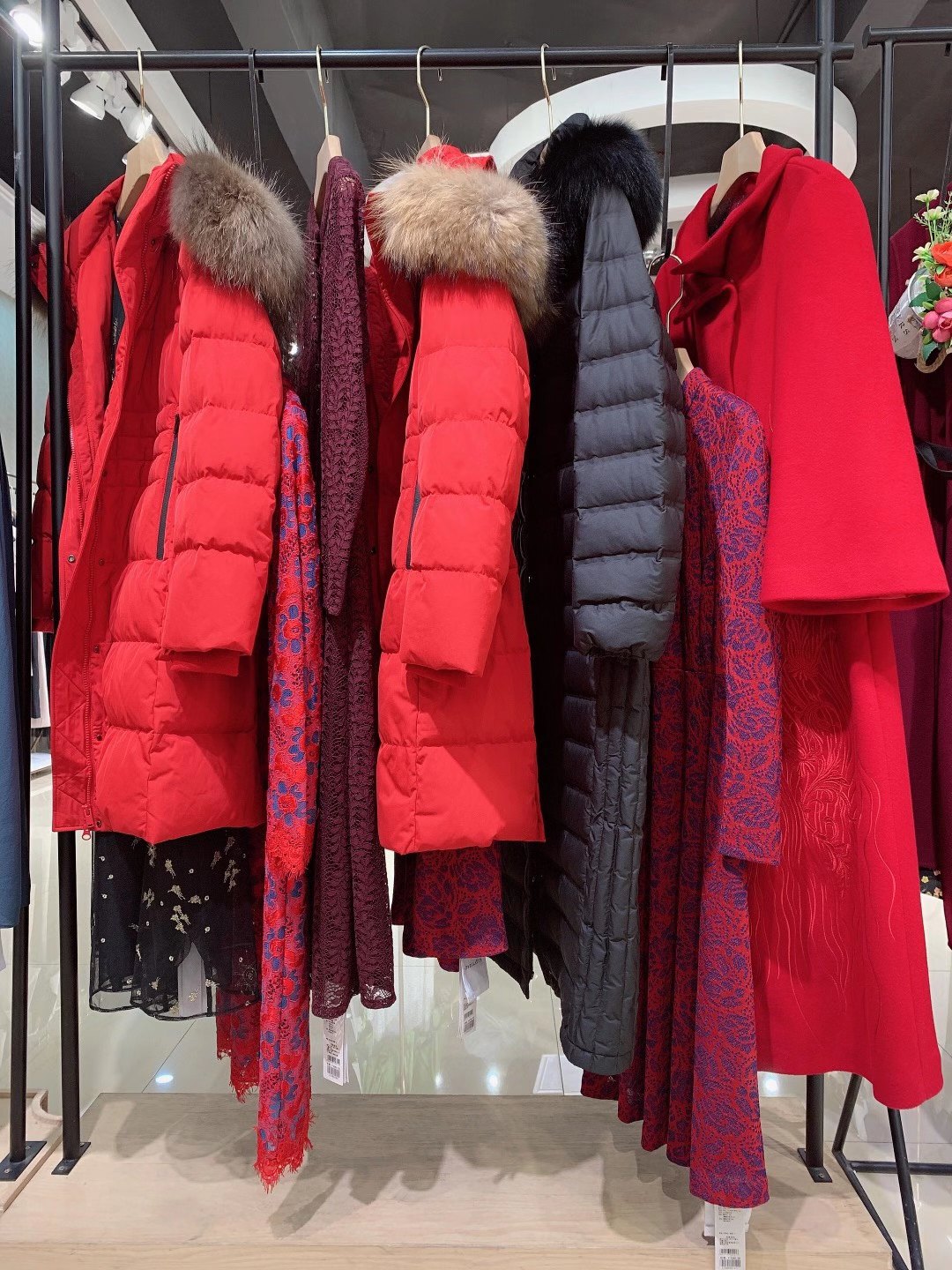 一线品牌戴布拉芬2022四季装品牌折扣女装尾货货源批发  女装折扣  女装尾货批发  女装库存尾货批发