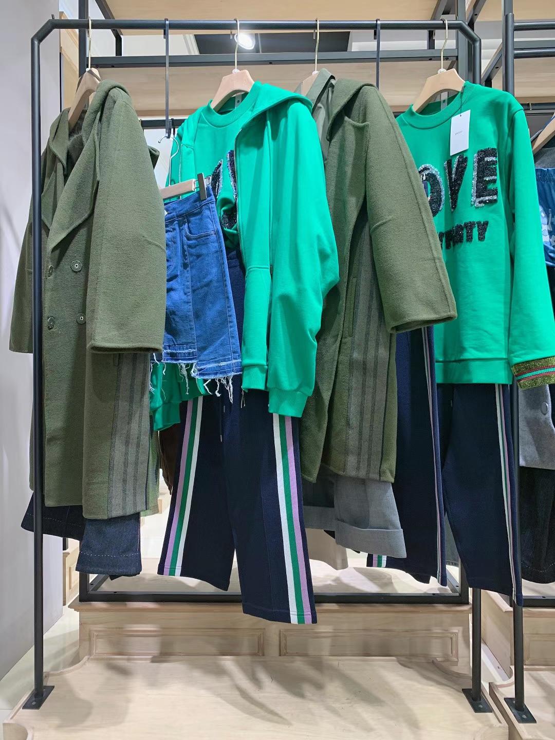品牌地素2022夏专柜下架折扣女装店货源供应商玛  女装折扣  女装尾货批发  女装库存尾货批发
