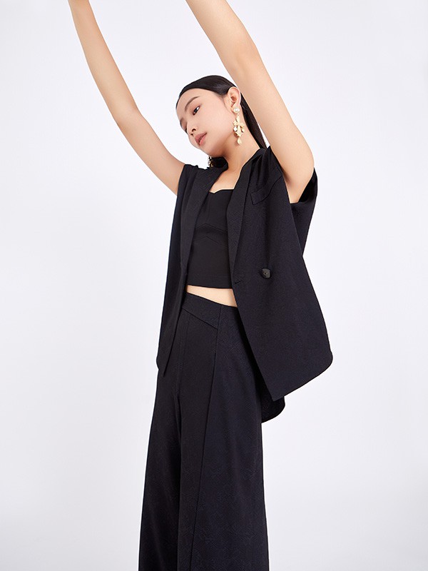 三标齐全品牌卡蔓2022春夏折扣女装尾货一手货源供应链  女装折扣  女装尾货批发  女装库存尾货批发