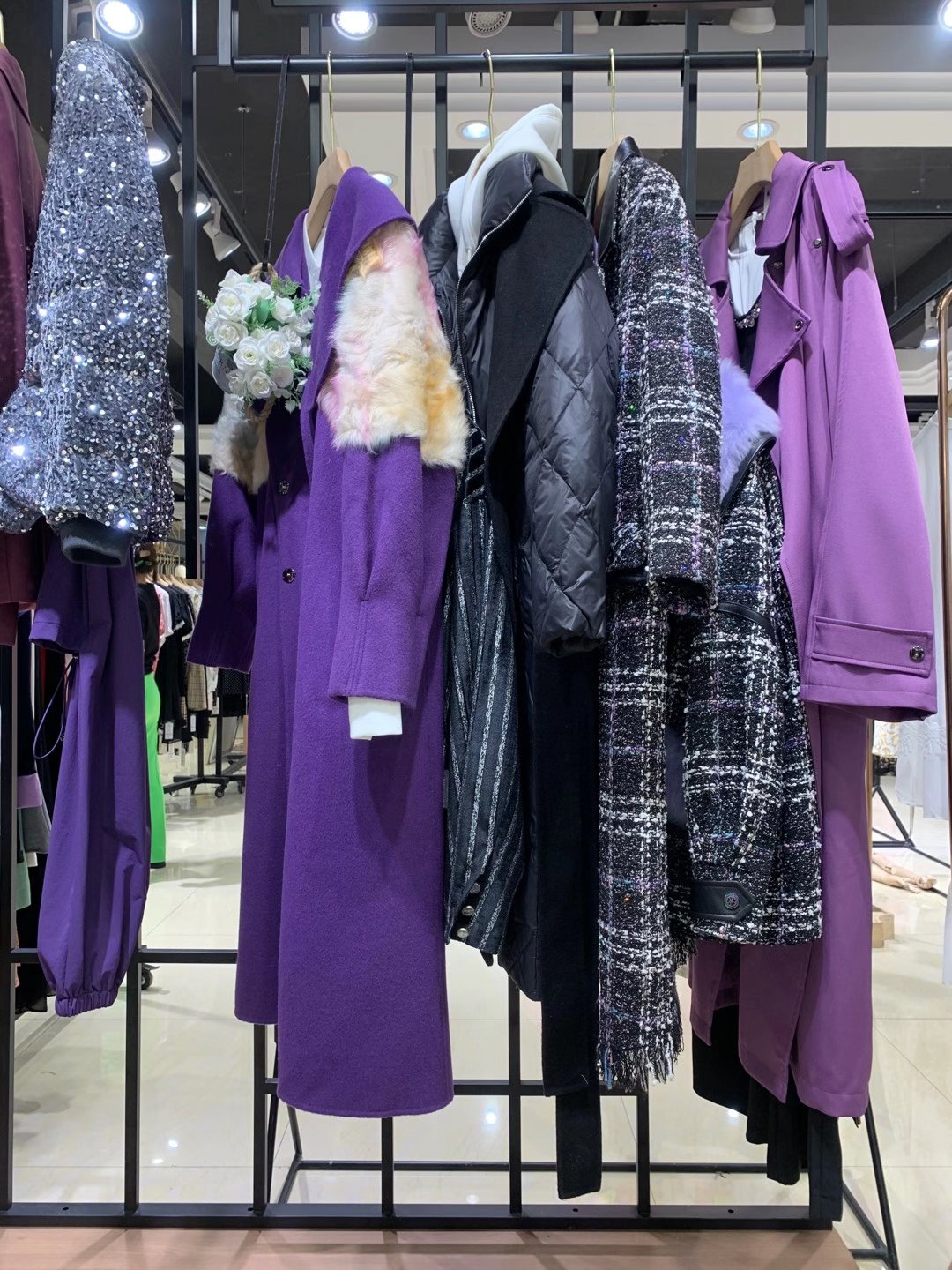 朝峰·希可2022夏品牌折扣女装店尾货一手货源批发  女装折扣  女装尾货批发  女装库存尾货批发