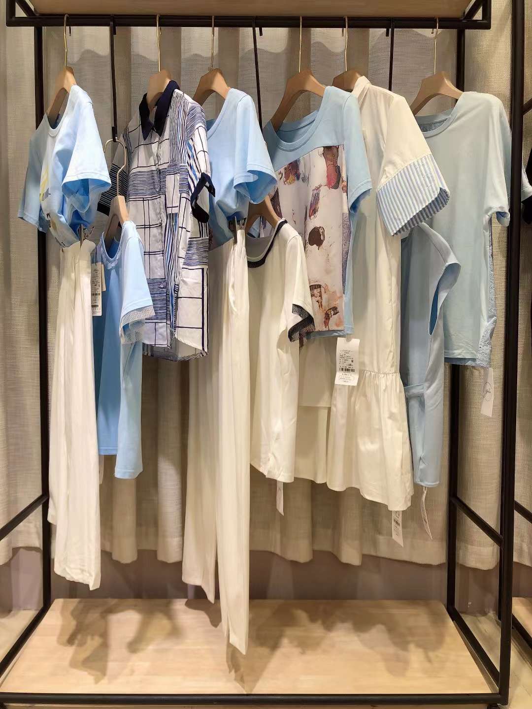 时尚女装车轱辘2022夏品牌折扣女装尾货批发批发  女装折扣  女装库存尾货批发