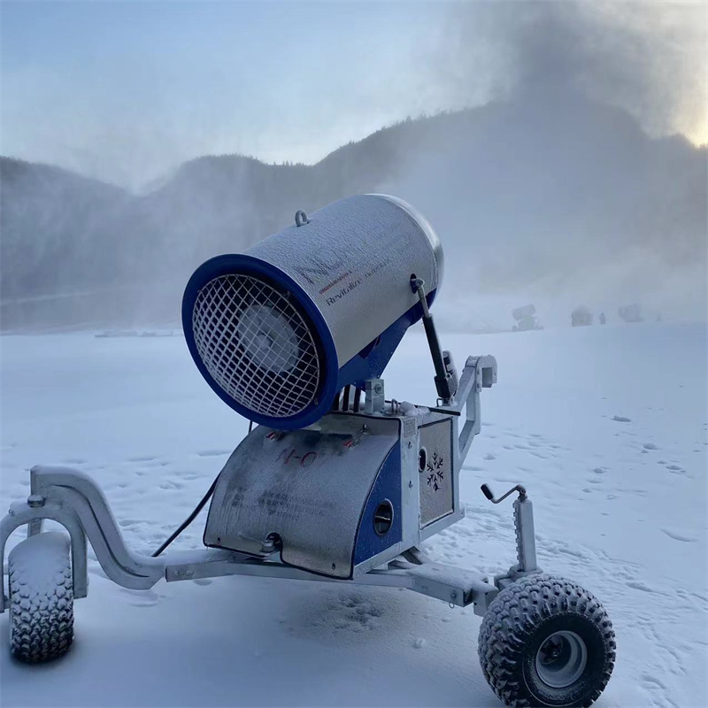 大型造雪机 诺泰克戏雪游乐场滑雪场地建设用装备&nbsp;&nbsp;大型造雪机厂家&nbsp;&nbsp;大型造雪机供应&nbsp;&nbsp;大型造雪机价格