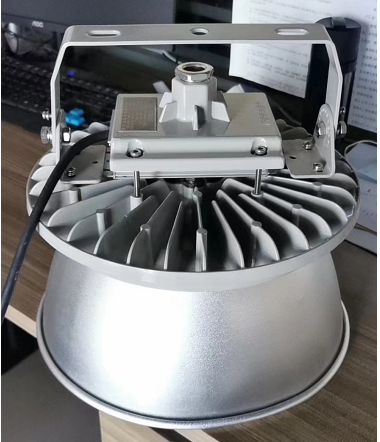 钢铁厂棚顶安装SZSW7450-150WLED高顶灯220V  SZSW7450LED高顶灯