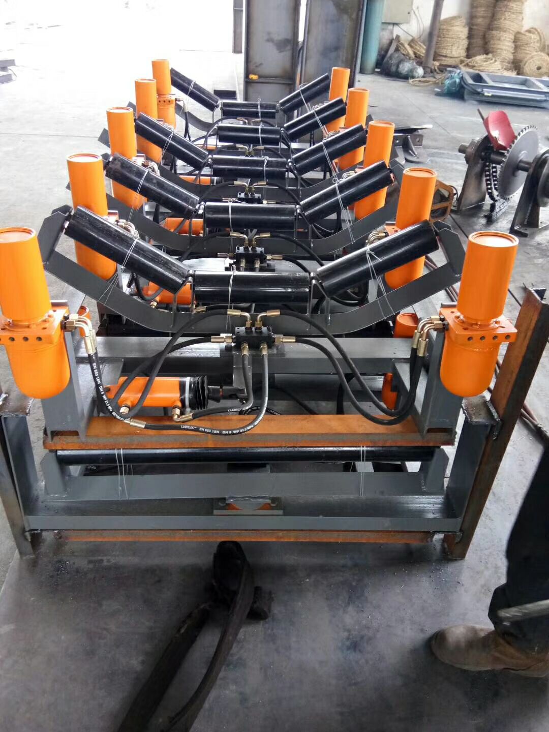 带宽500液压调偏装置  带宽600调偏装置  纠偏装置图片