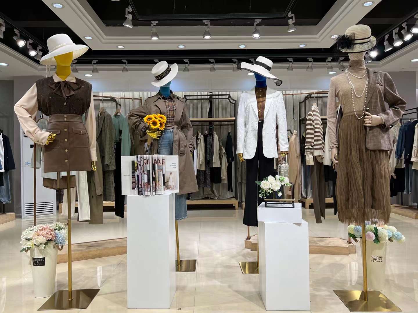 广州高端品牌恩瑞妮22夏精品女装折扣店尾货打包走份  女装尾货批发  女装库存尾货批发