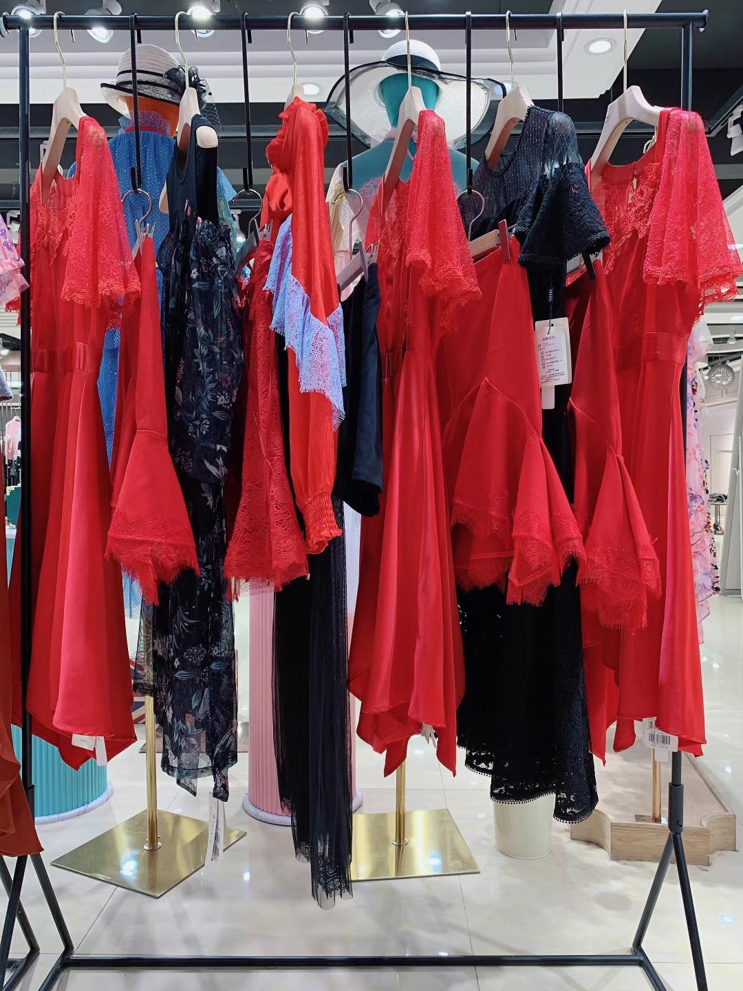 中淑女品牌斐格思2022女装折扣尾货一手货源批发供应商  女装尾货批发  女装库存尾货批发