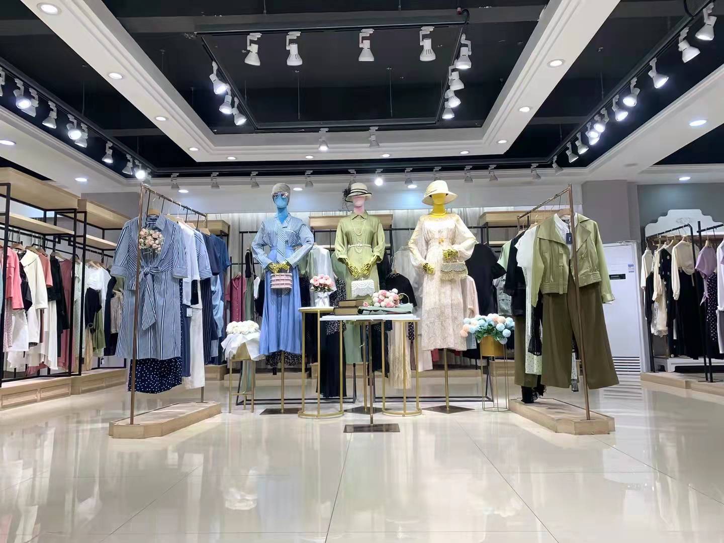 品牌芮玛2022品牌女装撤柜下架尾货直播货源批发  女装折扣  女装尾货批发  女装库存尾货批发