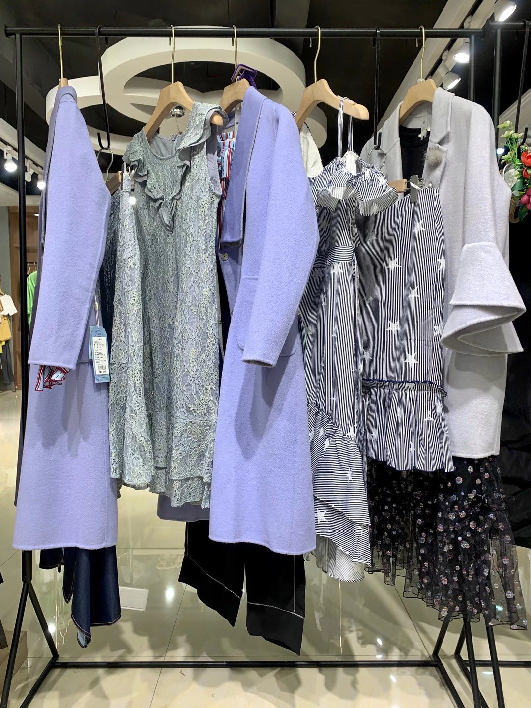 新款品牌迪骊2022品牌折扣女装尾货一手货源批发  女装折扣  女装尾货批发  女装库存尾货批发