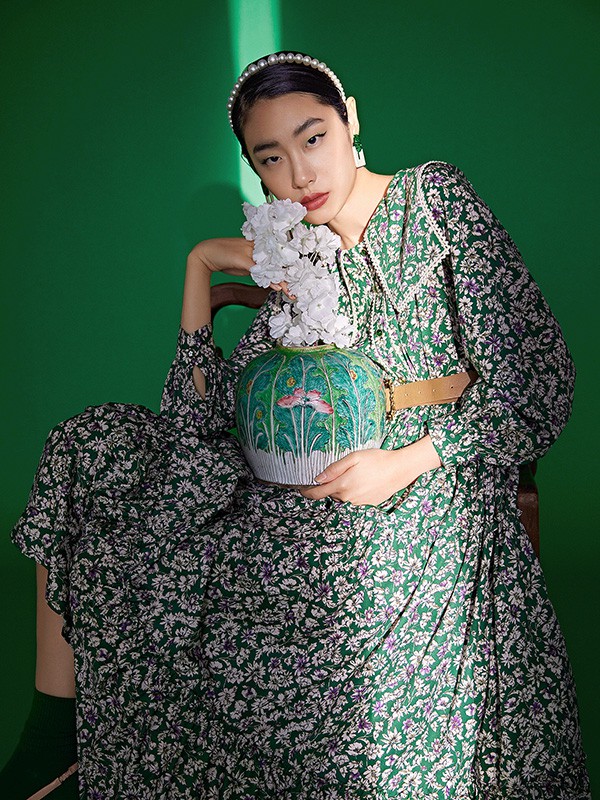 品牌卡芙芮2022品牌女装折扣尾货货源批发供应商  女装尾货批发  女装库存尾货批发