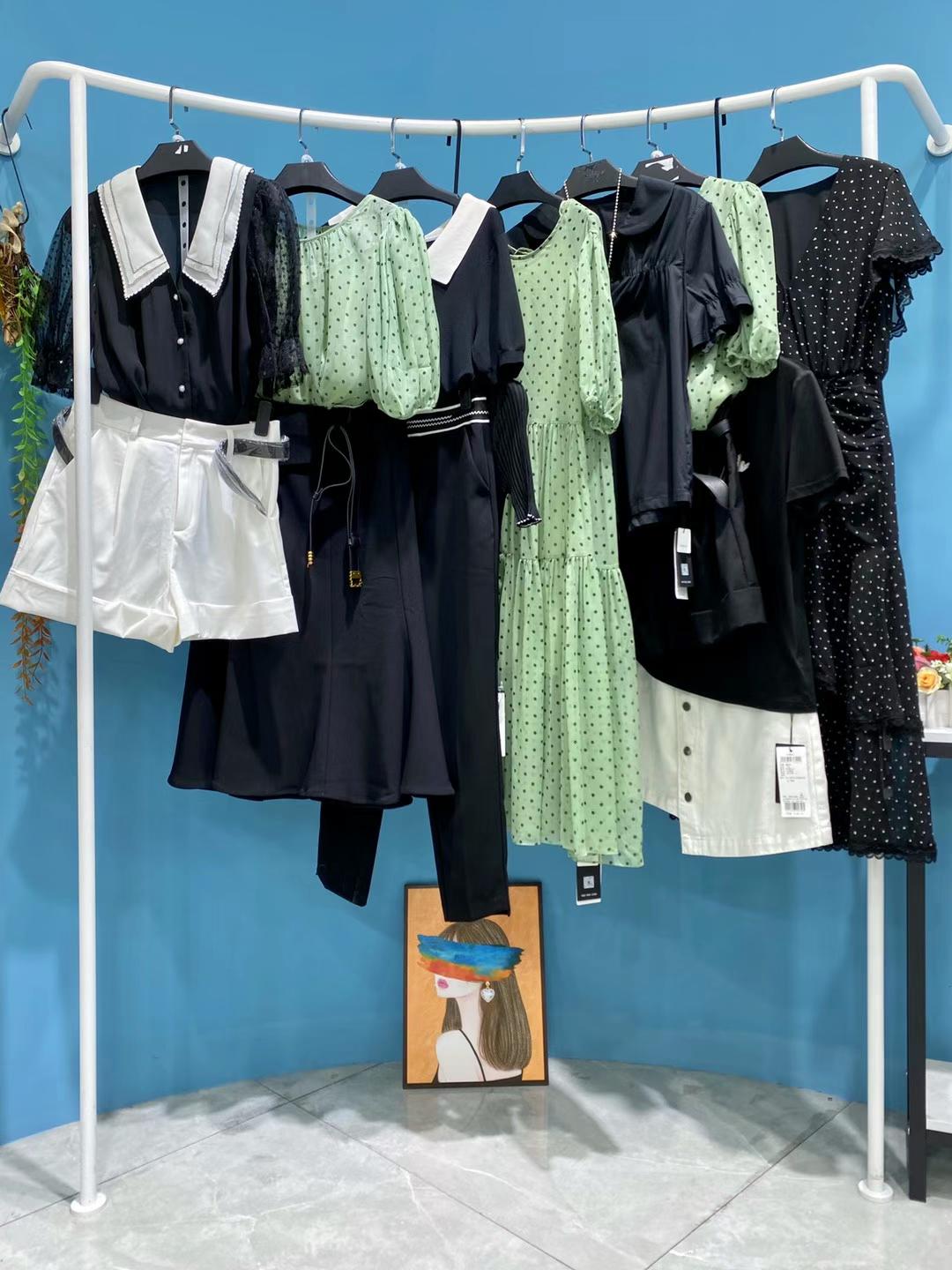 时尚货品莫乂2022夏精品折扣女装库存尾货批发  女装折扣  女装尾货批发