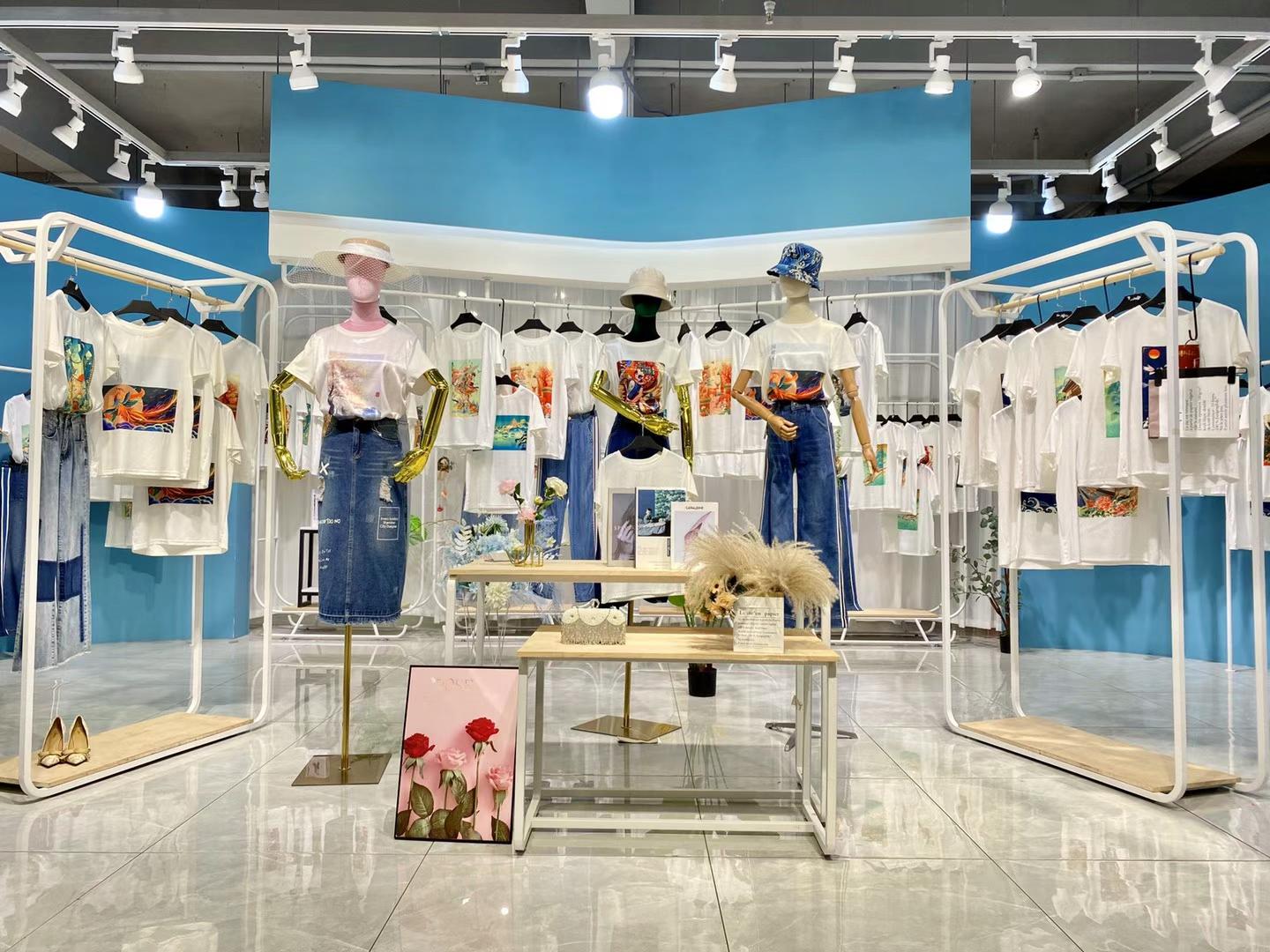 大牌品牌维拉玛拉2022夏品牌折扣尾货工厂一手货源批发  女装折扣  女装尾货批发  女装库存尾货批发
