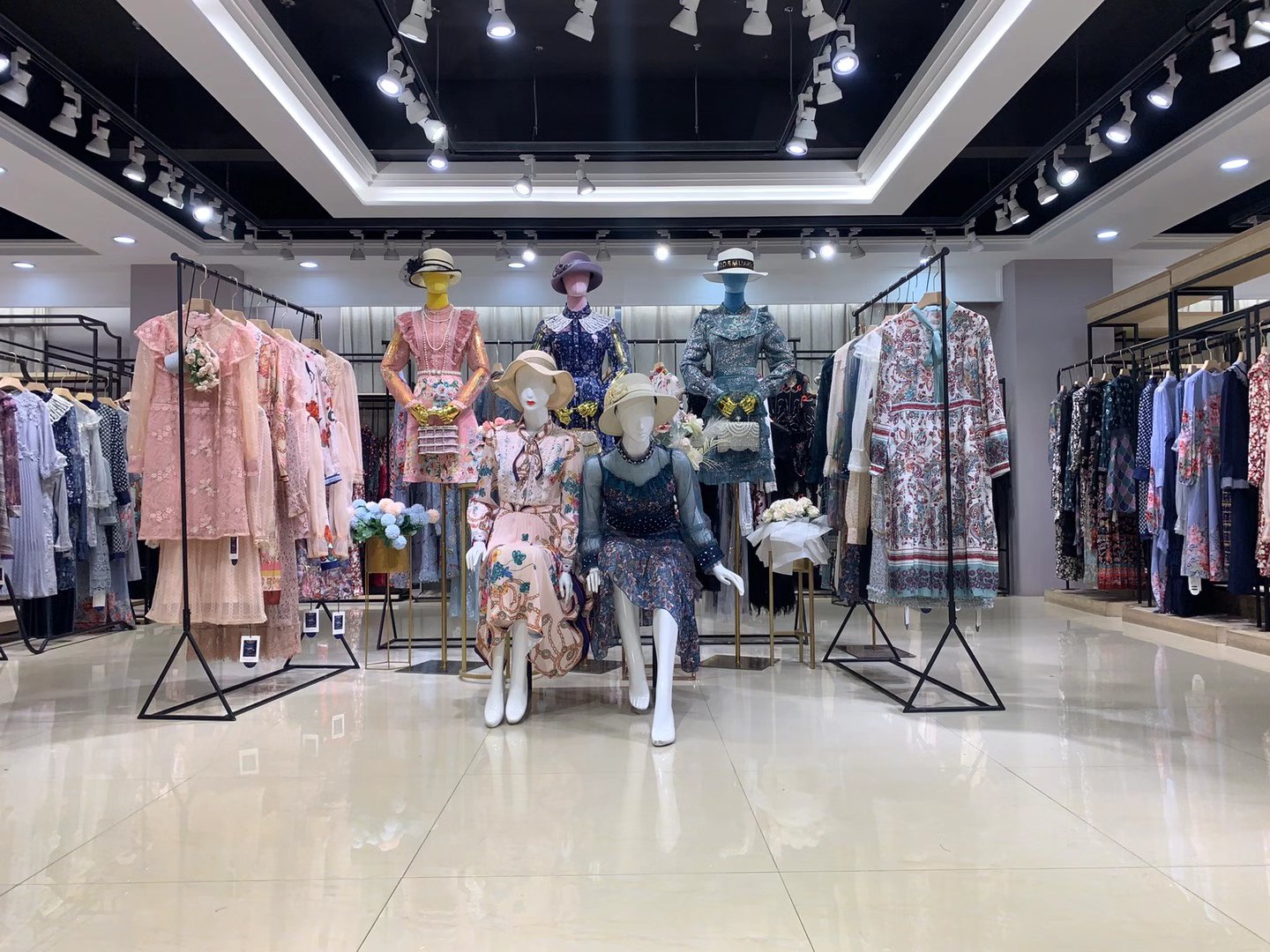 杰茜卡的秘密2022浙江大牌品牌  剪标品牌女装尾货货源  女装折扣  女装尾货批发  女装库存尾货批发