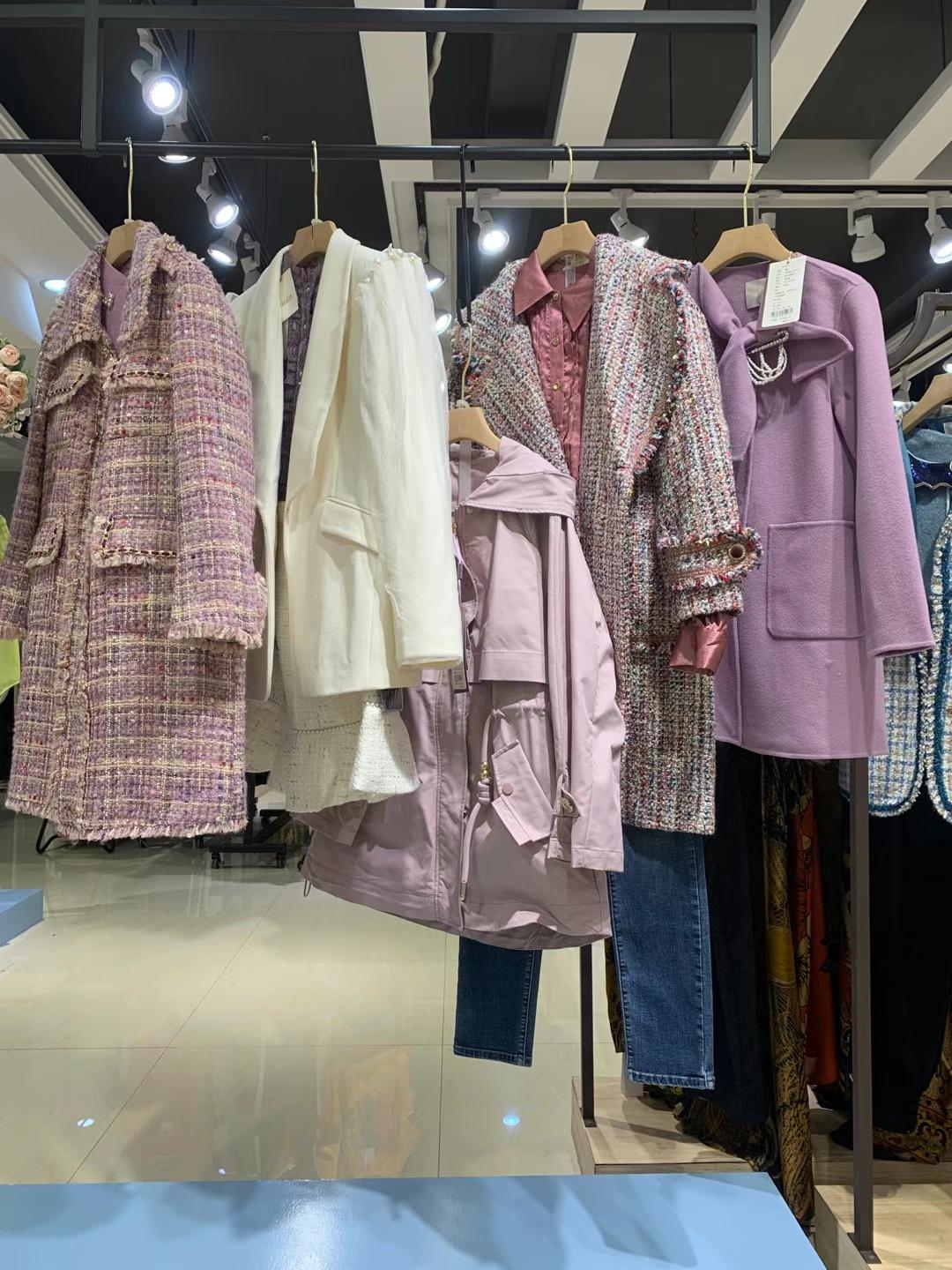 深圳时尚品牌慕拉2022秋冬女装折扣尾货一手货源批发  女装尾货批发  女装库存尾货批发