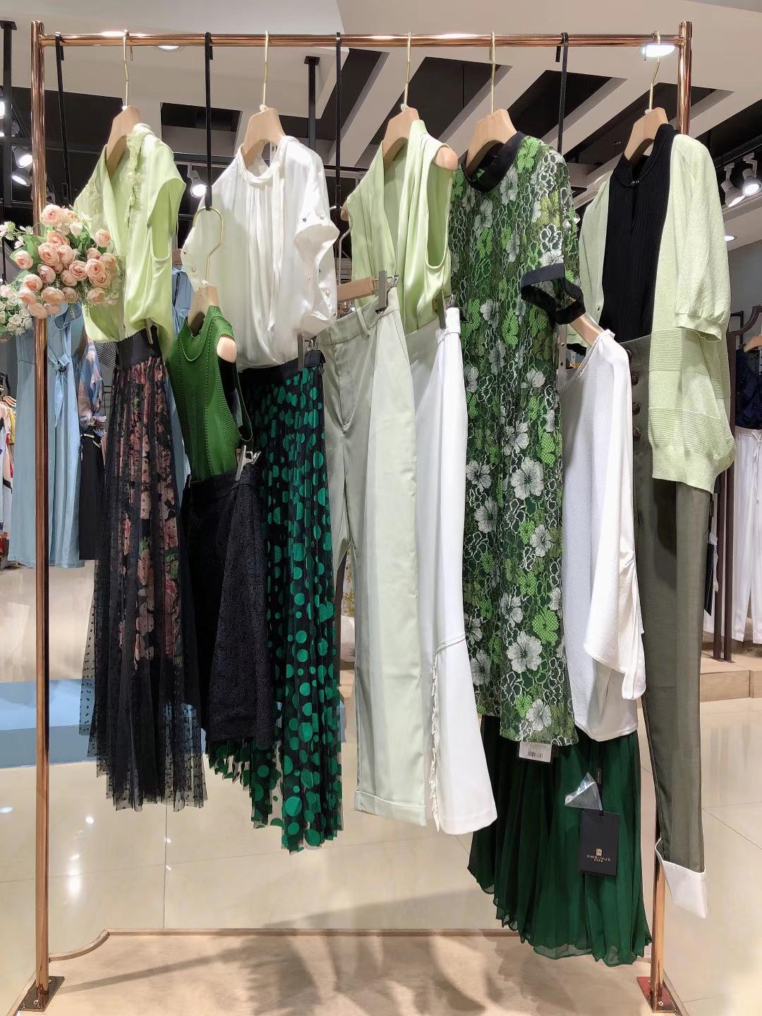 知名品牌西纳维思2022夏精品女装折扣尾货批发市场  女装尾货批发  女装库存尾货批发